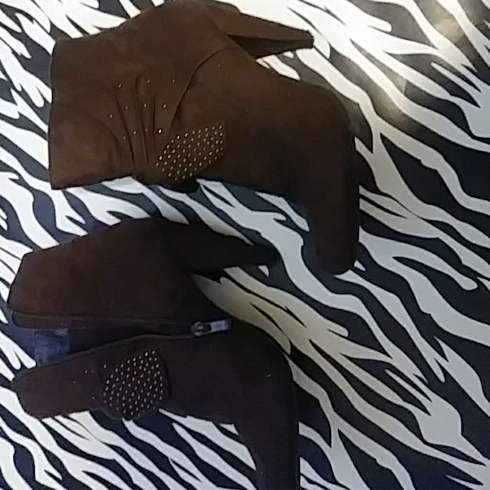 Ankle boots